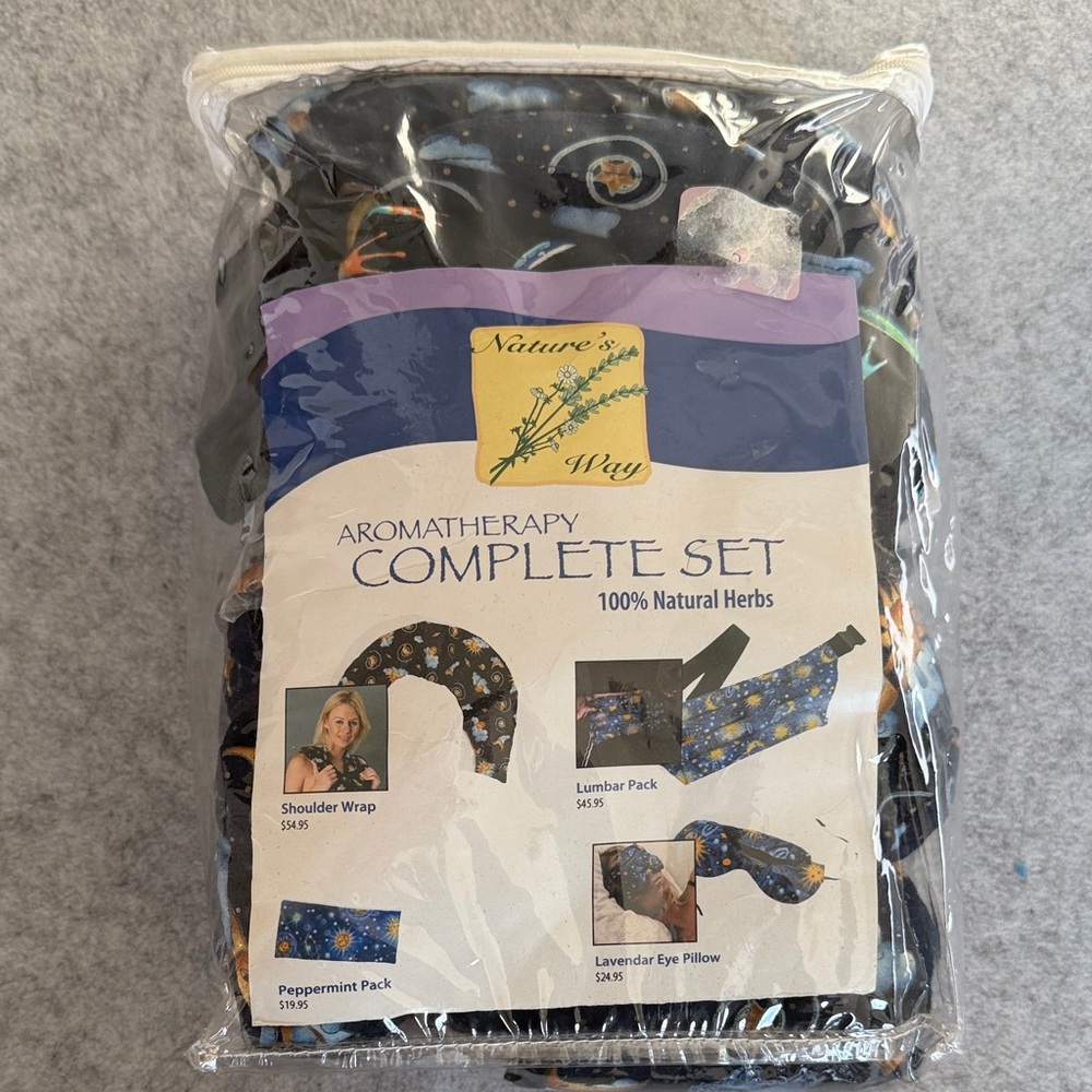 Nature's Way Aromatherapy Set Navy planet print, Lumbar is frog print